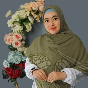 Anyelir Scarf